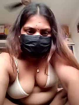 Snapshot of Hotmilfxox chatting on January 24, 12:31 pm Hotmilfxox online show from January 24, 12:31 pm