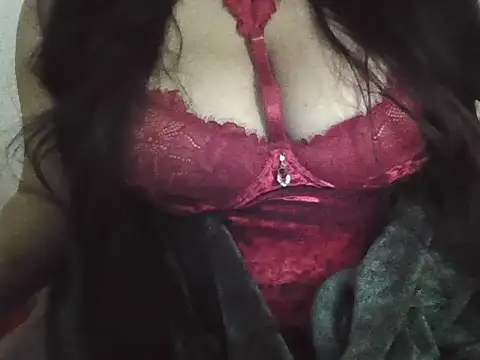 Snapshot of JulieJoe_ chatting on November 15, 8:33 am JulieJoe online show from November 15, 8:33 am