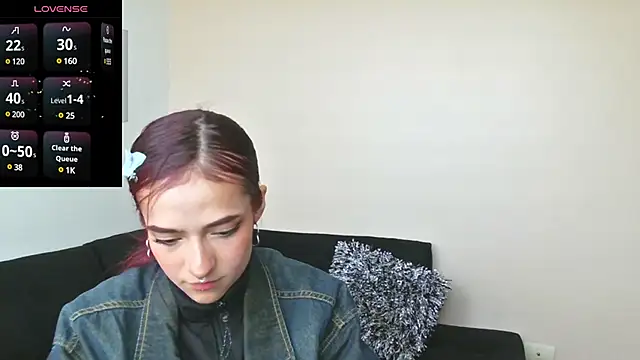 Snapshot of 3badweed3 chatting on February 6, 1:54 pm 3badweed3 online show from February 6, 1:54 pm