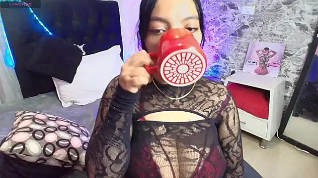 loren tits24 online show from March 17, 8:01 pm