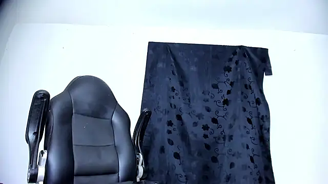 Snapshot of brant_garciabbc chatting on January 28, 3:46 pm brant garciabbc online show from January 28, 3:46 pm