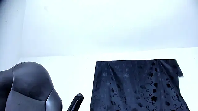 Snapshot of brant_garciabbc chatting on January 30, 4:55 pm brant garciabbc online show from January 30, 4:55 pm