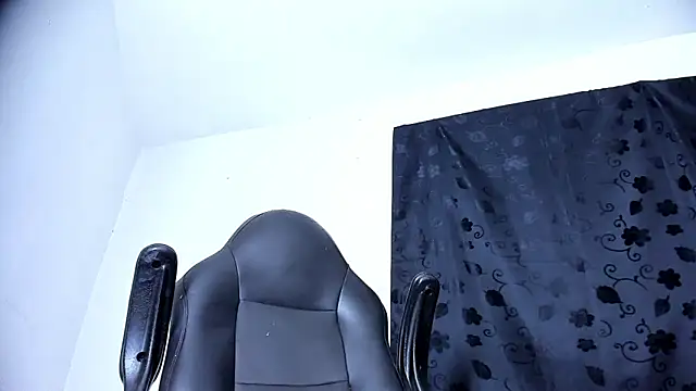 Snapshot of brant_garciabbc chatting on February 3, 3:49 pm brant garciabbc online show from February 3, 3:49 pm