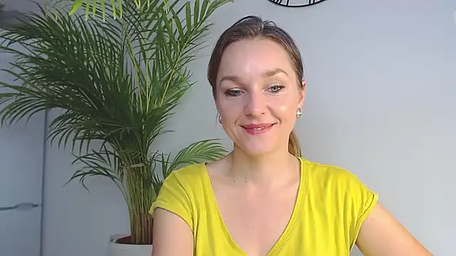 AliciaDesire online show from December 2, 7:58 am