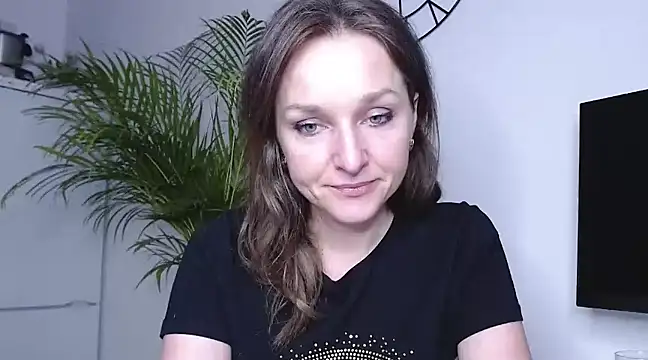 AliciaDesire online show from February 18, 3:54 pm