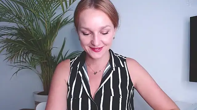 AliciaDesire online show from September 30, 5:56 am