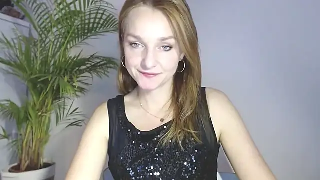 Snapshot of AliciaDesire chatting on January 15, 7:24 am AliciaDesire online show from January 15, 7:24 am