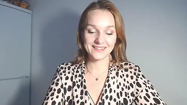 Snapshot of AliciaDesire chatting on February 12, 2:12 pm AliciaDesire online show from February 12, 2:12 pm