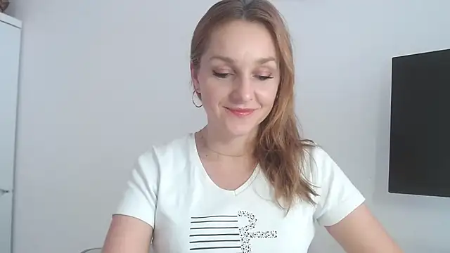 Snapshot of AliciaDesire chatting on February 16, 2:02 pm AliciaDesire online show from February 16, 2:02 pm