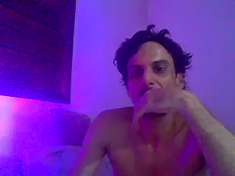 couplemilk online show from December 18, 5:26 am