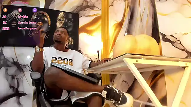 Snapshot of Thomas_shelbys chatting on January 17, 3:44 am Thomas shelbys online show from January 17, 3:44 am