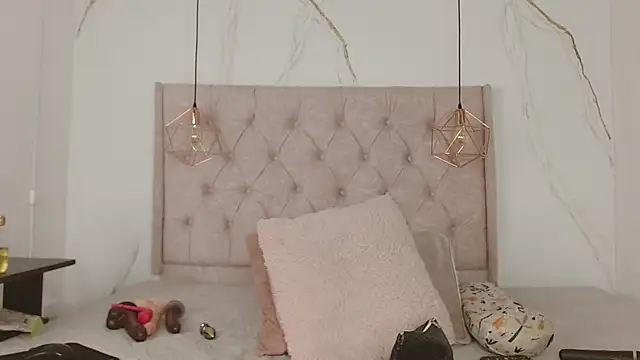 zamira 44 online show from October 9, 1:42 pm