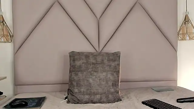 zamira 44 online show from October 28, 2:20 pm