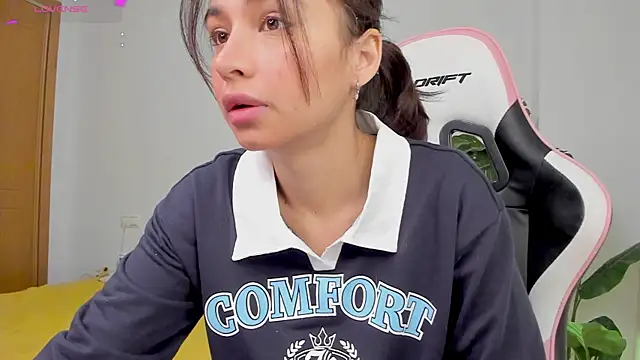 Adriennesexxx online show from January 21, 11:56 am