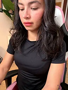 Adriennesexxx online show from January 13, 6:24 pm