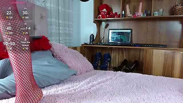 Snapshot of tifanny-squirt chatting on December 7, 12:30 am tifanny-squirt online show from December 7, 12:30 am