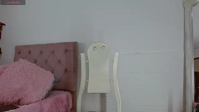 Snapshot of tifanny-squirt chatting on February 24, 3:53 pm tifanny-squirt online show from February 24, 3:53 pm