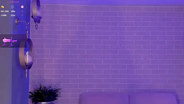 DolcieElliot online show from February 5, 5:09 pm