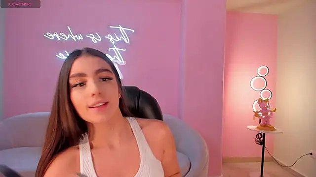 DolcieElliot online show from February 24, 12:16 pm