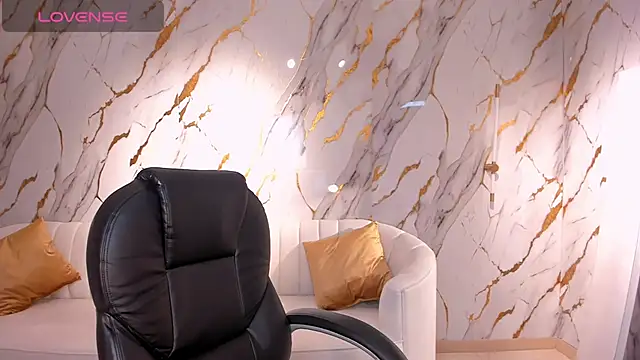 DolcieElliot online show from March 9, 12:31 pm