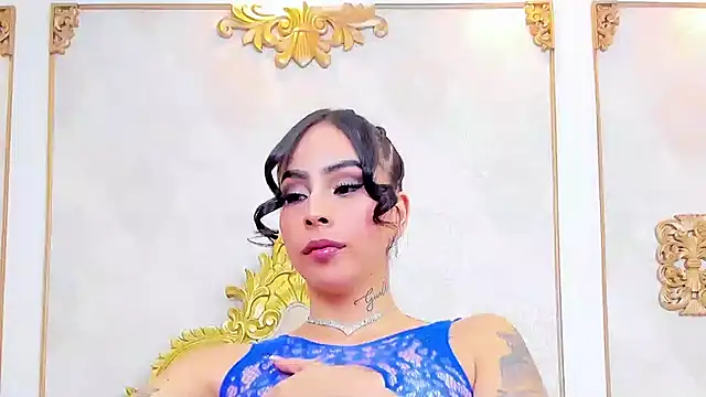 GiahDaniels online show from December 10, 5:39 am