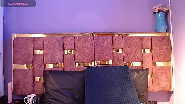 Snapshot of ling_ling24 chatting on February 12, 3:40 am ling ling24 online show from February 12, 3:40 am