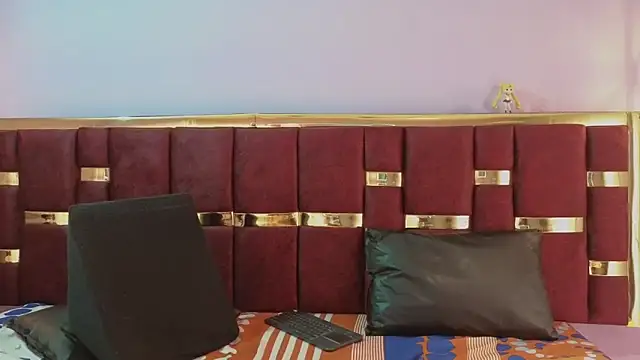 Snapshot of ling_ling24 chatting on March 6, 7:36 am ling ling24 online show from March 6, 7:36 am