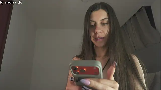 Snapshot of Nadiaa_ chatting on June 14, 2:24 am Nadiaa online show from June 14, 2:24 am
