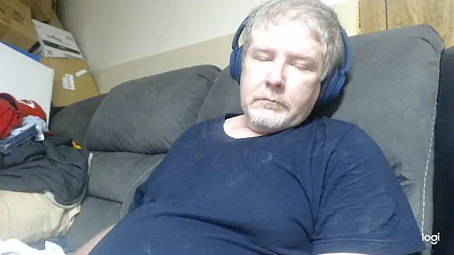 Snapshot of BrisonChase chatting on July 3, 2:23 pm BrisonChase online show from July 3, 2:23 pm