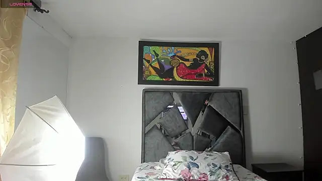 Vahiolet smith online show from October 21, 1:50 am