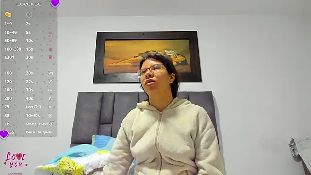 Vahiolet smith online show from April 18, 3:21 am