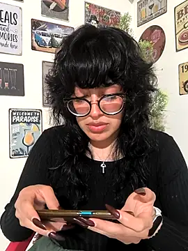 Snapshot of Fun_Everywhere chatting on October 10, 9:36 pm Fun Everywhere online show from October 10, 9:36 pm