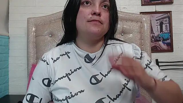 KataleyaStiward online show from September 11, 1:00 pm