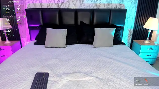 Snapshot of SpicyAmelia chatting on November 12, 1:11 pm SpicyAmelia online show from November 12, 1:11 pm