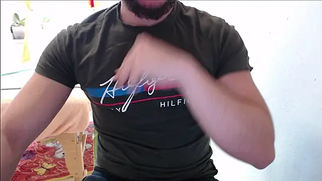 Snapshot of defuego_ chatting on February 12, 10:56 am defuego online show from February 12, 10:56 am