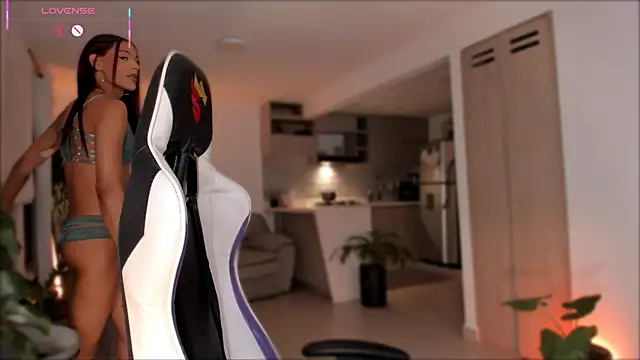  Miss Anna  online show from March 13, 3:13 am