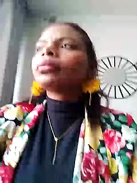 Snapshot of Lizeth_rey1 chatting on January 13, 6:27 pm Lizeth rey1 online show from January 13, 6:27 pm