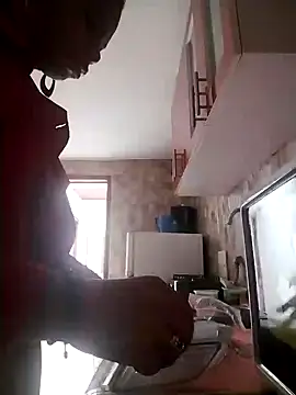 Snapshot of Lizeth_rey1 chatting on January 28, 6:49 pm Lizeth rey1 online show from January 28, 6:49 pm