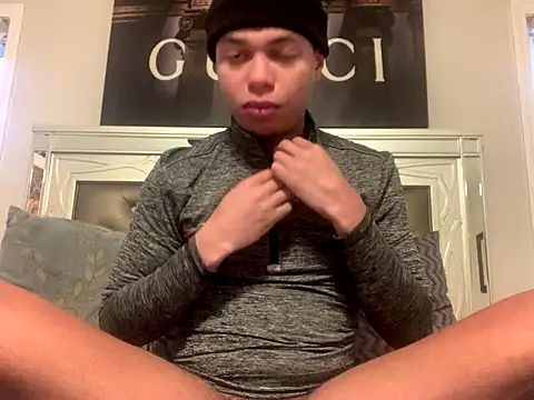 Snapshot of BubbaATL chatting on January 6, 9:39 pm BubbaATL online show from January 6, 9:39 pm