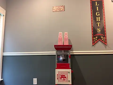 Snapshot of BubbaATL chatting on April 6, 4:52 pm BubbaATL online show from April 6, 4:52 pm