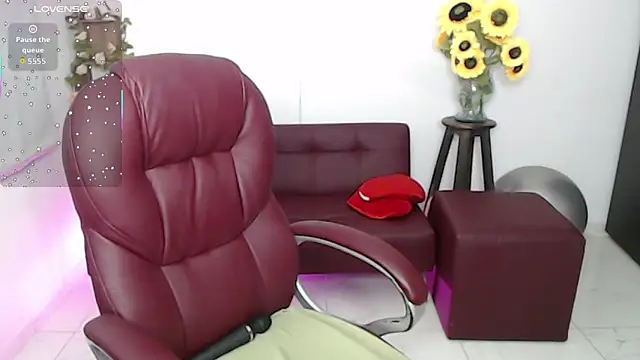 Snapshot of Ghada_milf chatting on April 1, 11:02 pm Ghada milf online show from April 1, 11:02 pm