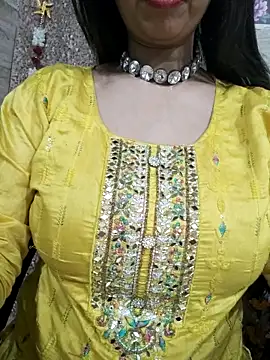 Aradhya-Sharma online show from February 25, 2:44 pm