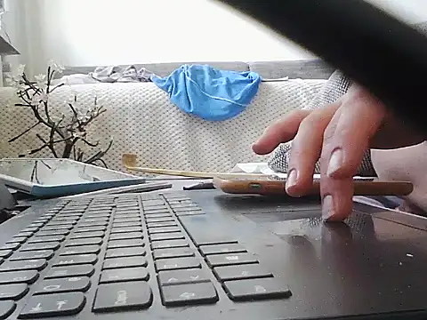 lickthehottie online show from July 16, 10:54 am