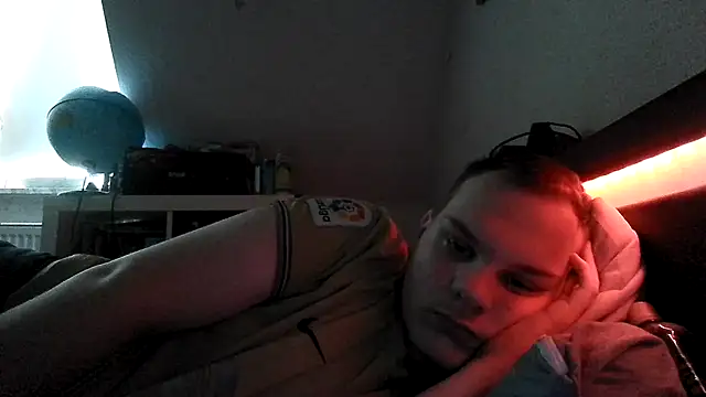 Snapshot of Nicolasjlhkjzl chatting on April 3, 12:47 pm Nicolasjlhkjzl online show from April 3, 12:47 pm