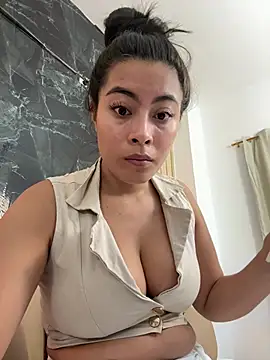 Camilaperson online show from February 13, 3:41 pm