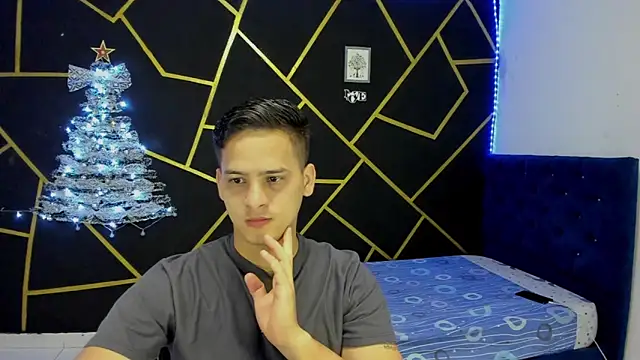 Snapshot of JANER_03 chatting on December 6, 1:33 pm JANER 03 online show from December 6, 1:33 pm