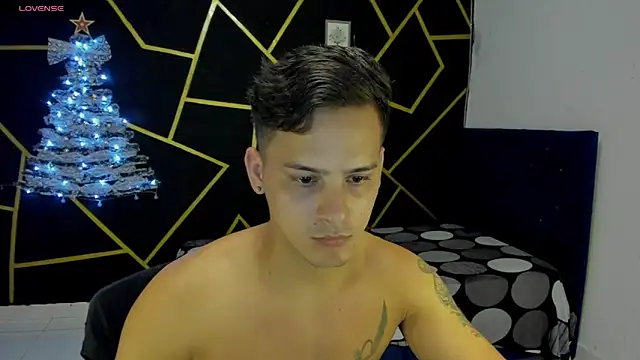Snapshot of JANER_03 chatting on December 18, 8:36 pm JANER 03 online show from December 18, 8:36 pm