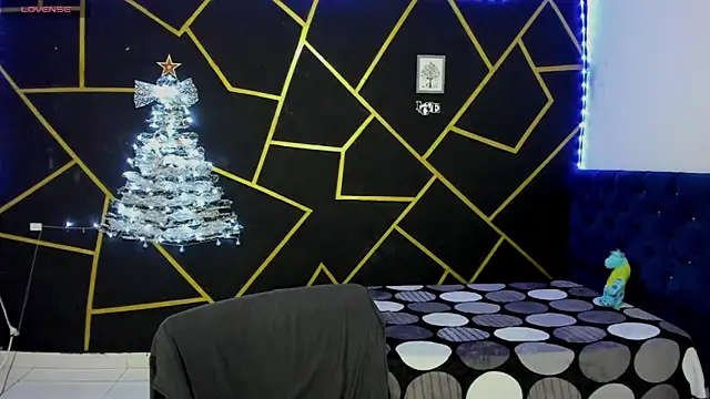 Snapshot of JANER_03 chatting on December 19, 8:13 pm JANER 03 online show from December 19, 8:13 pm