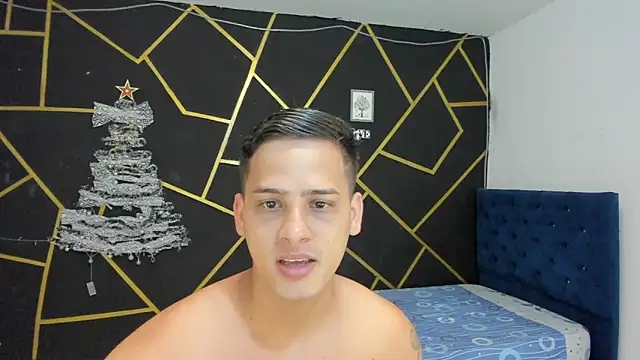 Snapshot of JANER_03 chatting on January 3, 2:19 pm JANER 03 online show from January 3, 2:19 pm