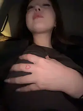 Peachy Dream online show from October 28, 6:32 pm